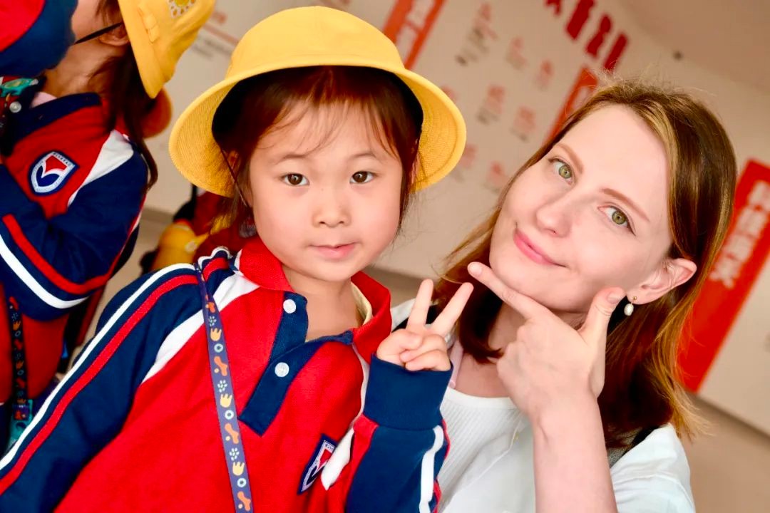 美貌與智慧并存的國(guó)際教師——Victoria Parkhomenko